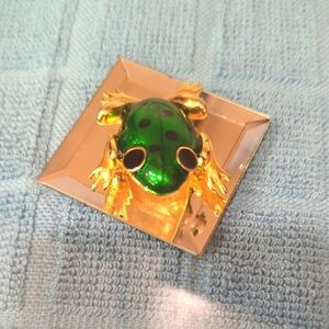 Vintage "M. Jent", Signed Gold Tone Green Black Enamel Frog Pin Brooch